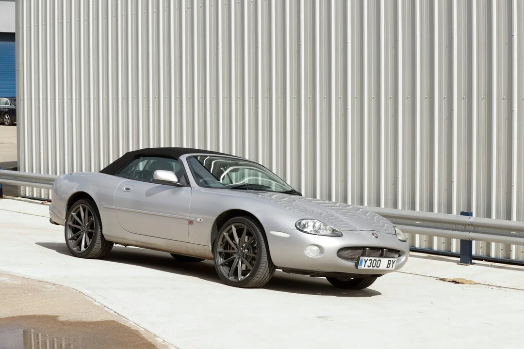 2002 Jaguar X100 XKR - Image 28 of 31