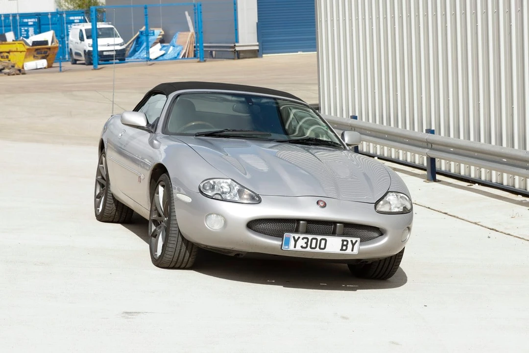 2002 Jaguar X100 XKR - Image 30 of 31