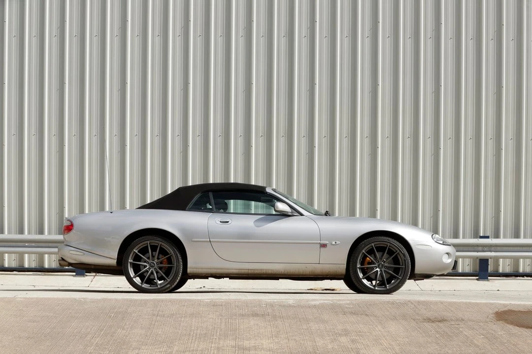 2002 Jaguar X100 XKR - Image 31 of 31