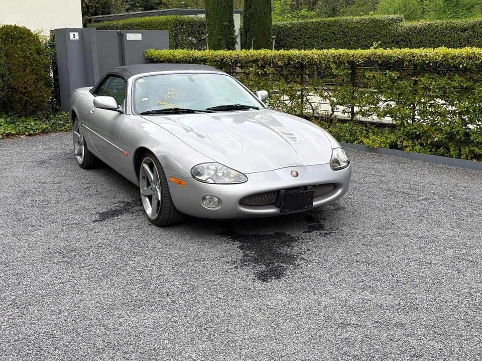 2002 Jaguar X100 XKR - Image 2 of 31