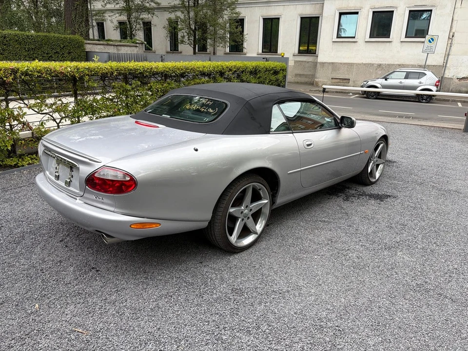 2002 Jaguar X100 XKR - Image 3 of 31