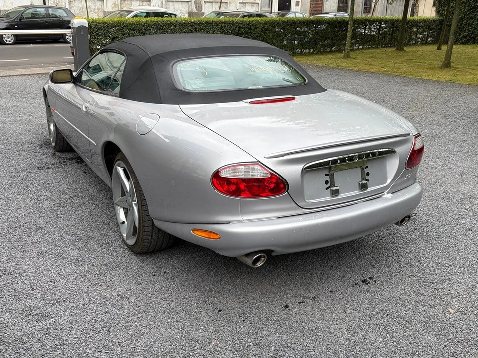 2002 Jaguar X100 XKR - Image 6 of 31