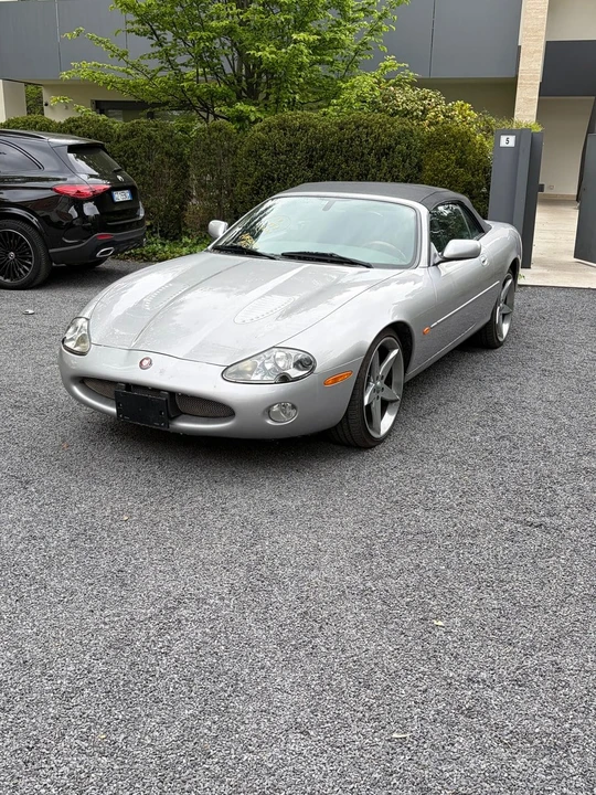 2002 Jaguar X100 XKR - Image 9 of 31