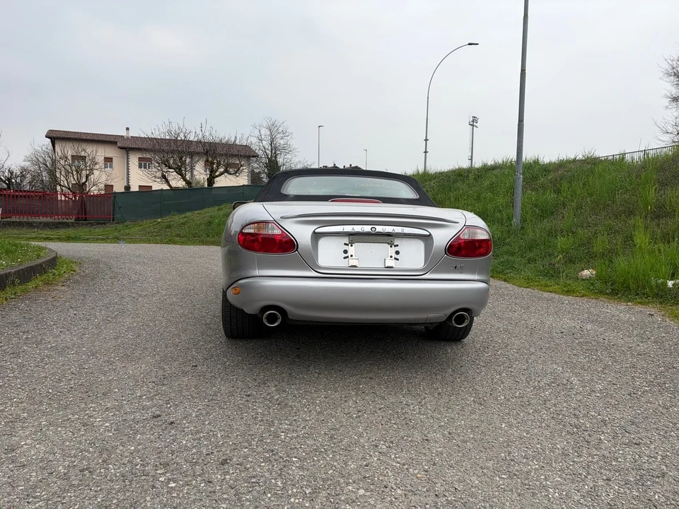 2002 Jaguar X100 XKR - Image 4 of 31