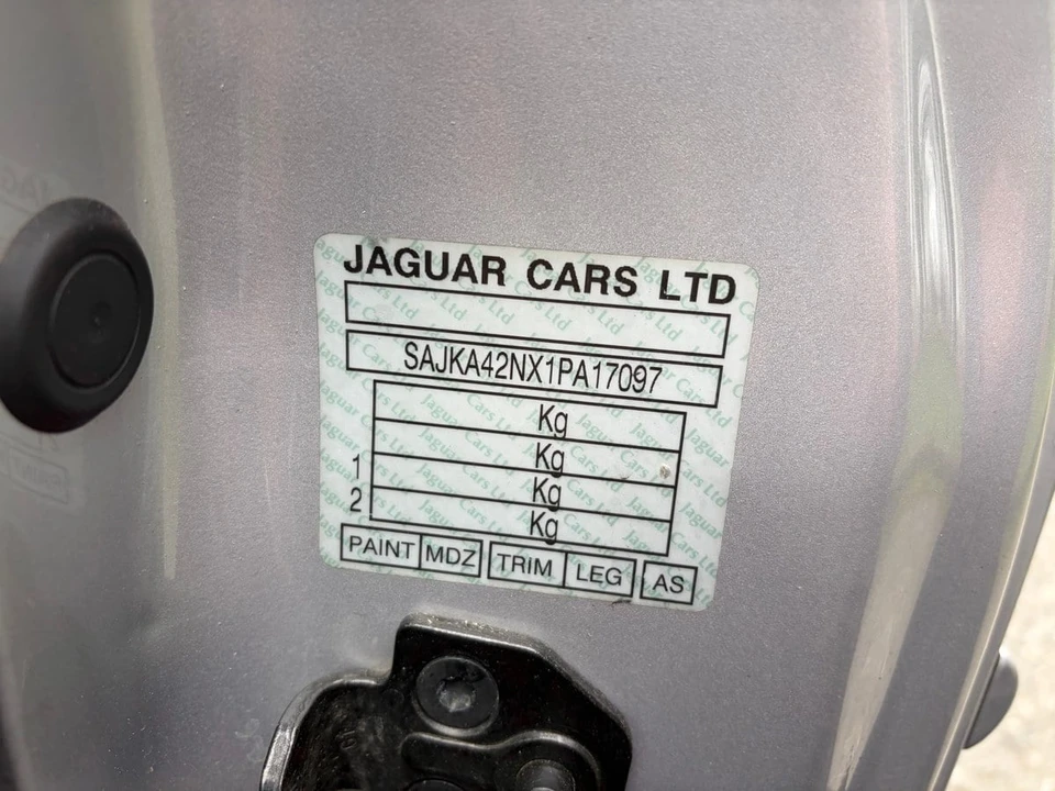 2002 Jaguar X100 XKR - Image 19 of 31
