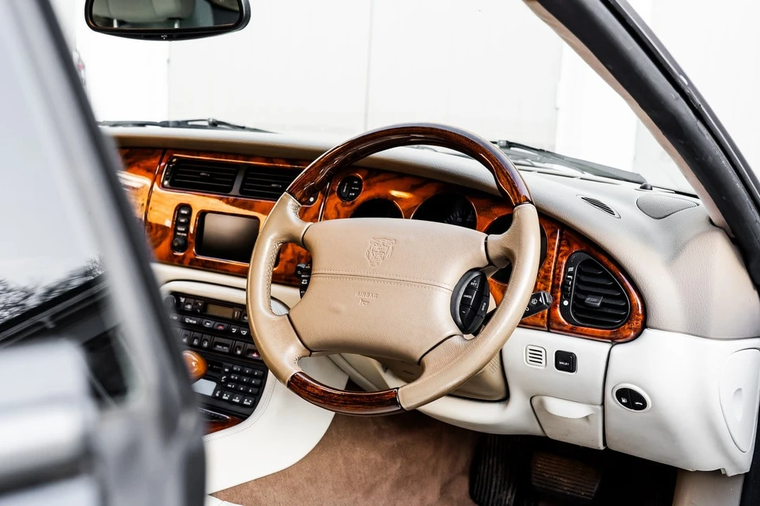 2002 Jaguar X100 XKR - Image 22 of 30
