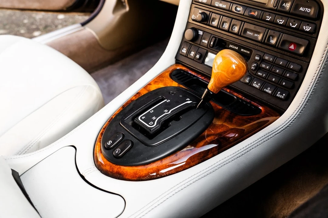 2002 Jaguar X100 XKR - Image 30 of 30