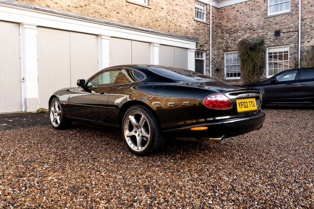 2002 Jaguar X100 XKR - Image 9 of 30