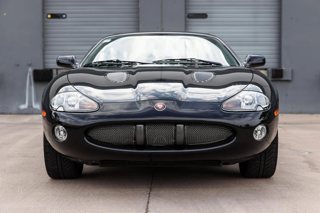 2002 Jaguar X100 XKR - Image 2 of 31