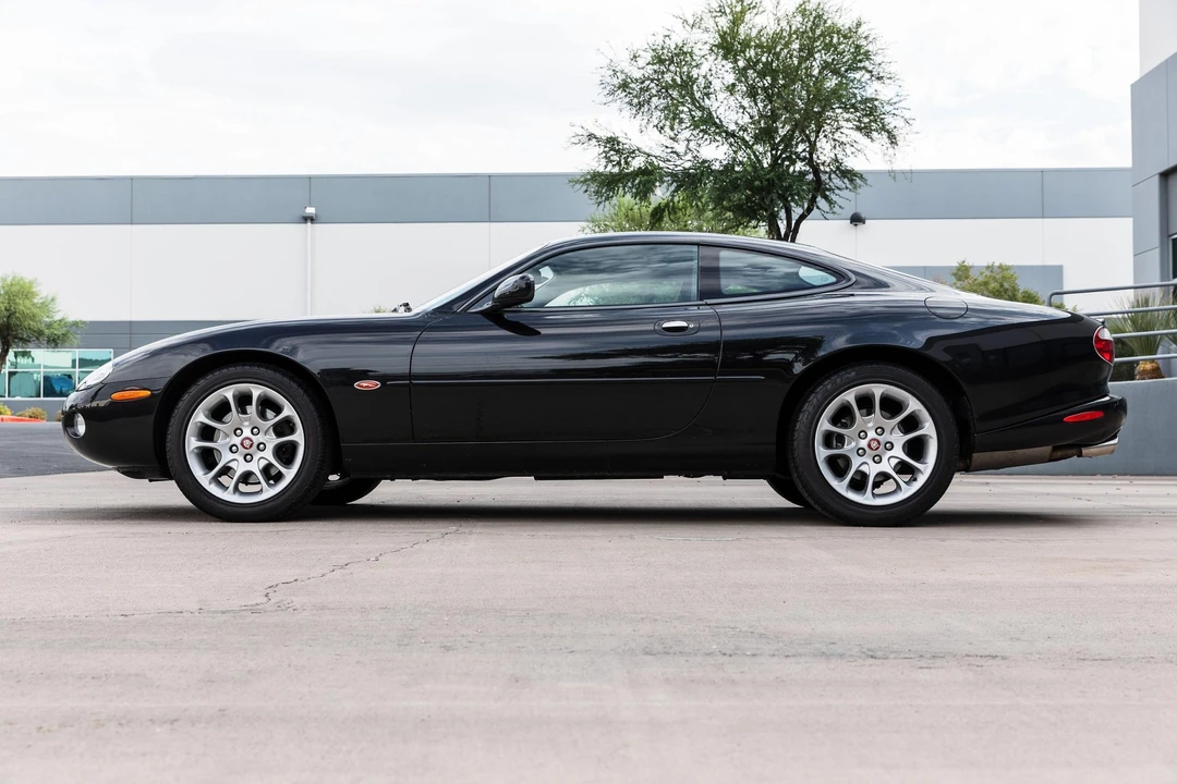 2002 Jaguar X100 XKR - Image 4 of 31