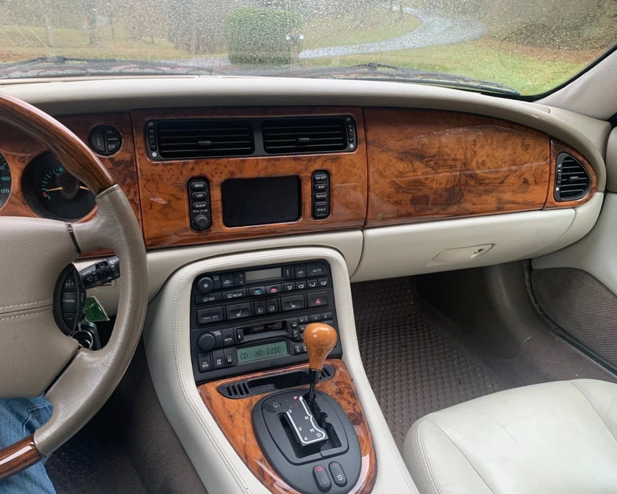 2002 Jaguar X100 XKR - Image 11 of 17
