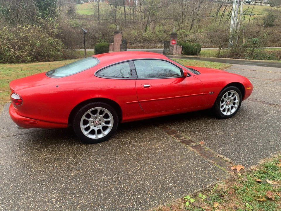 2002 Jaguar X100 XKR - Image 3 of 17