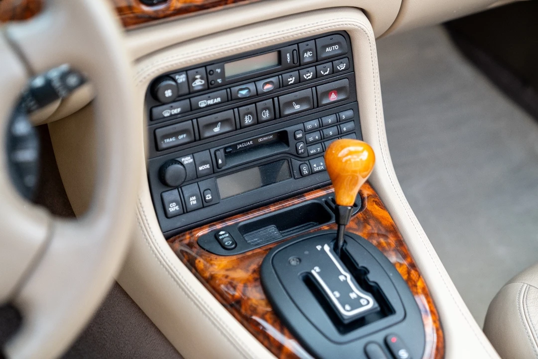 2002 Jaguar X100 XKR - Image 13 of 21
