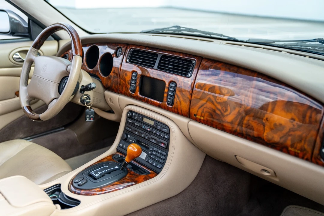 2002 Jaguar X100 XKR - Image 15 of 21