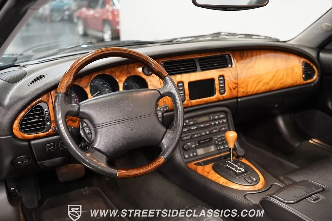 2002 Jaguar X100 XKR - Image 5 of 12