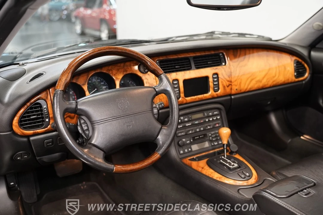 2002 Jaguar X100 XKR - Image 4 of 12