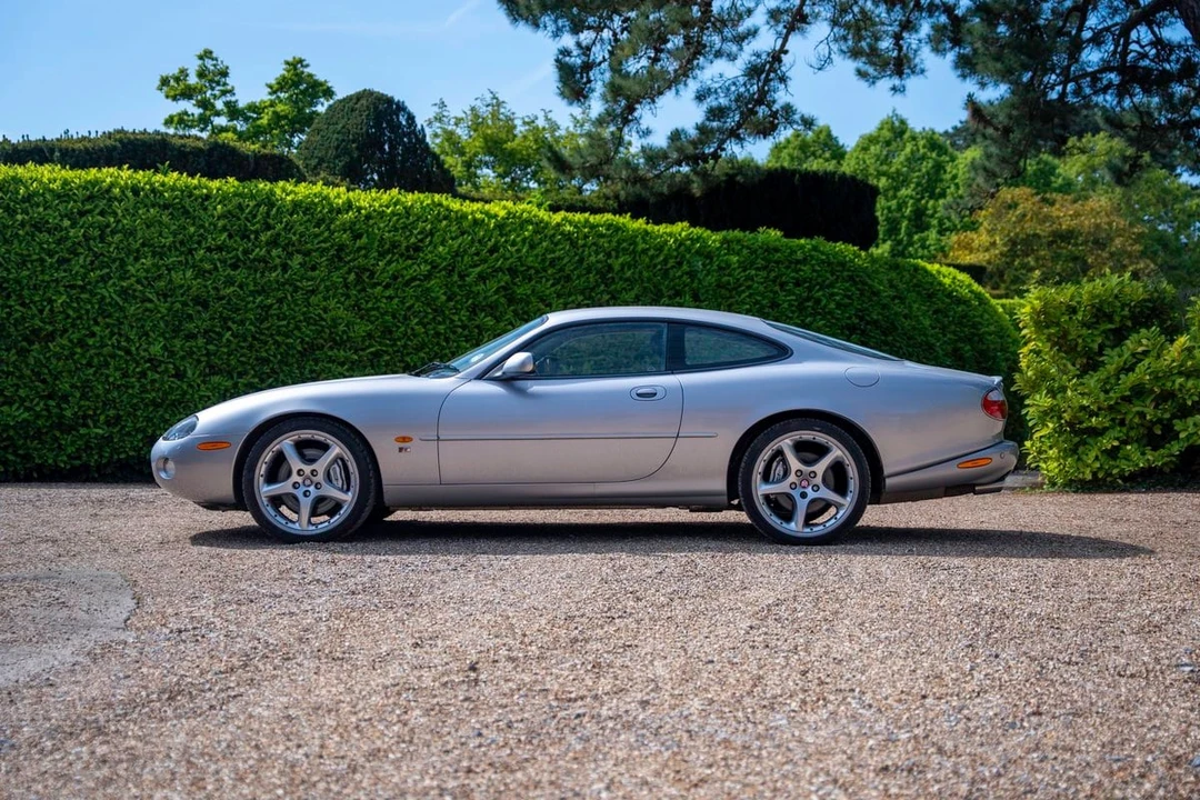 2002 Jaguar X100 XKR - Image 4 of 30
