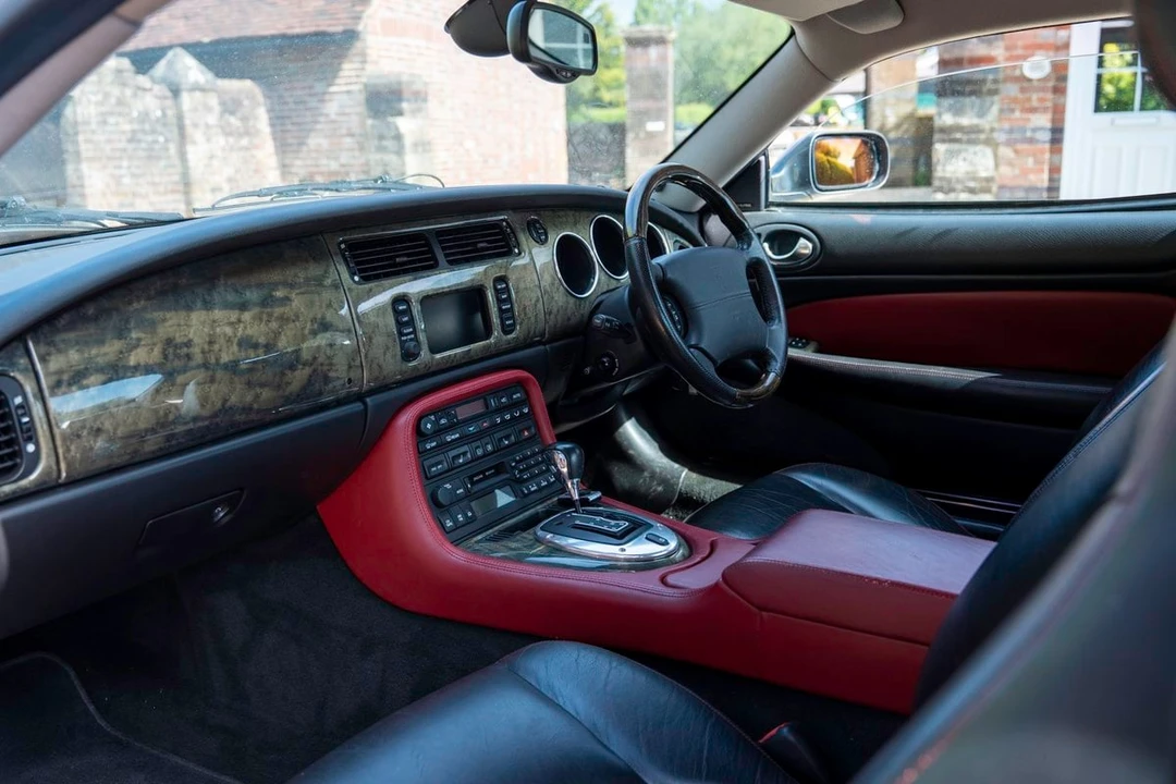2002 Jaguar X100 XKR - Image 22 of 30