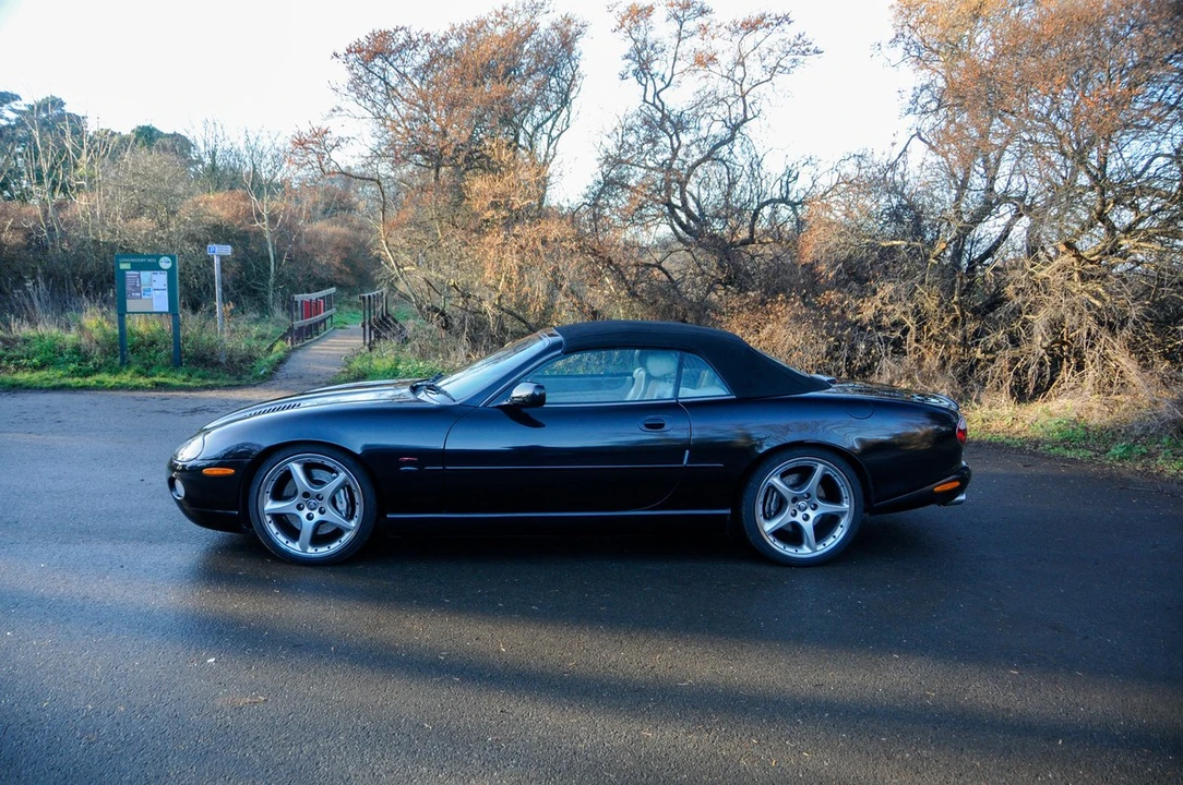2002 Jaguar X100 XKR - Image 27 of 30