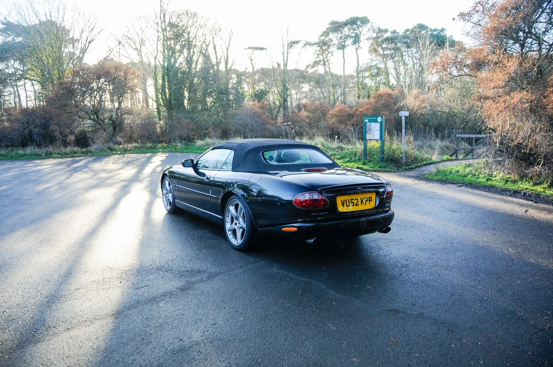 2002 Jaguar X100 XKR - Image 25 of 30