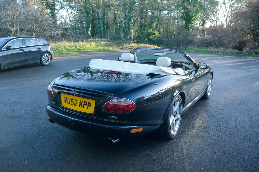 2002 Jaguar X100 XKR - Image 12 of 30