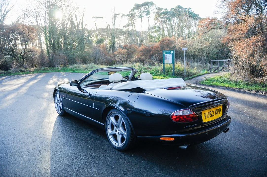 2002 Jaguar X100 XKR - Image 11 of 30
