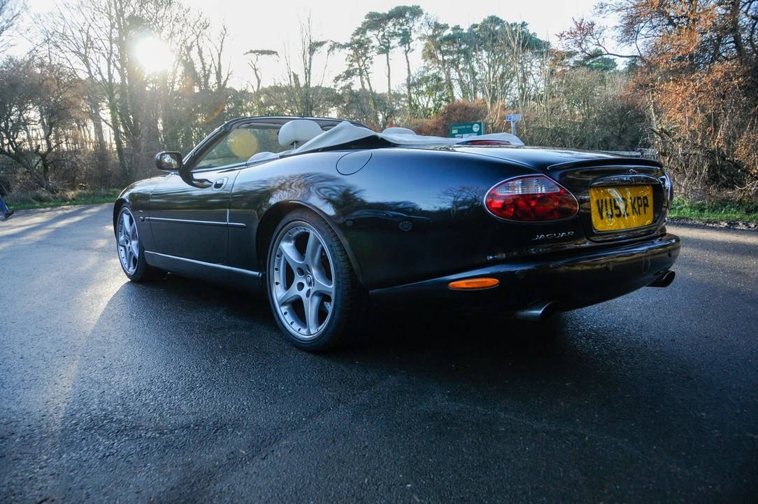 2002 Jaguar X100 XKR - Image 7 of 30