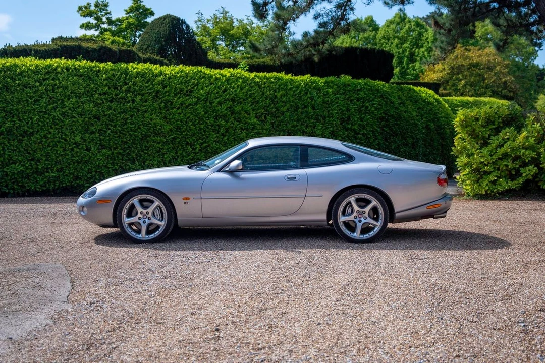 2002 Jaguar X100 XKR - Image 12 of 30