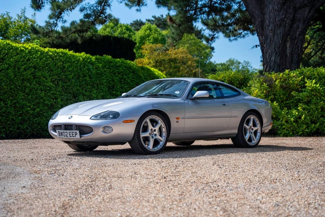 2002 Jaguar X100 XKR - Image 2 of 30