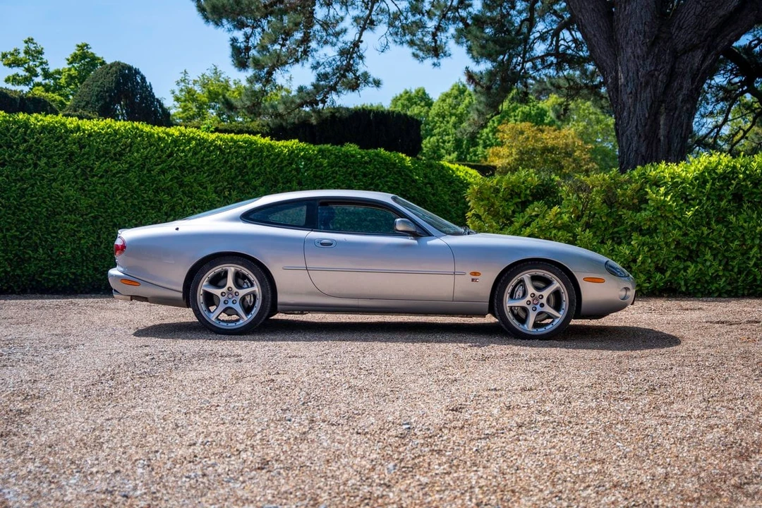 2002 Jaguar X100 XKR - Image 8 of 30