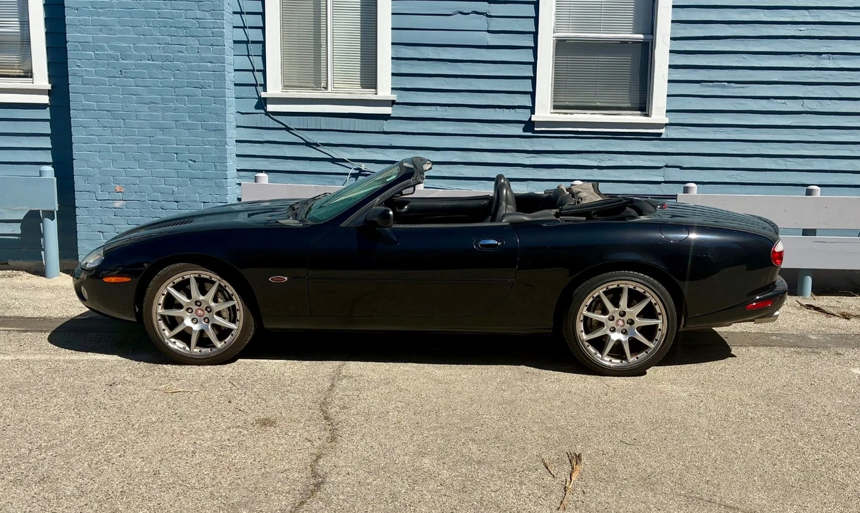 2002 Jaguar X100 XKR - Image 9 of 17
