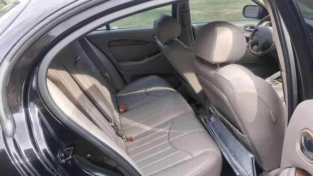 2002 Jaguar S-Type 2nd Gen - Image 4 of 7