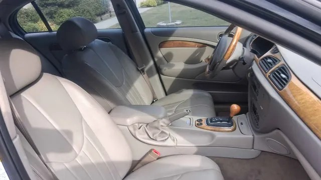 2002 Jaguar S-Type 2nd Gen - Image 3 of 7