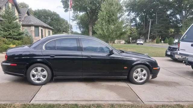 2002 Jaguar S-Type 2nd Gen - Image 2 of 7