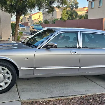 2002 Jaguar Super V8 X308