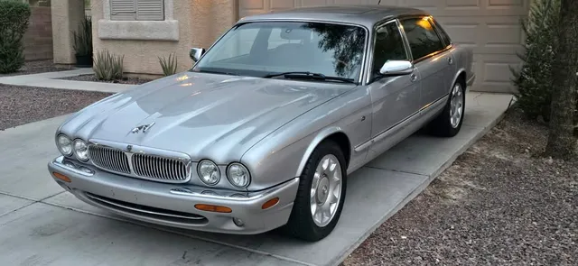 2002 Jaguar Super V8 X308