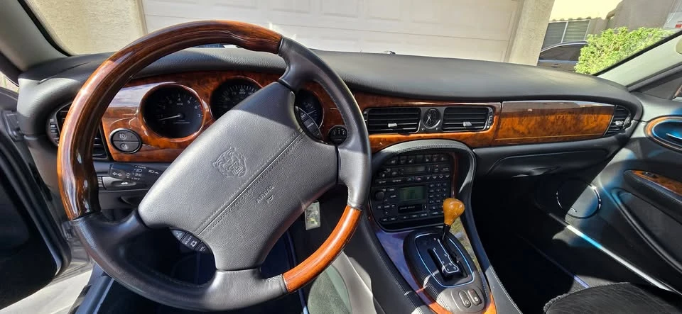 2002 Jaguar X308 XJ - Image 5 of 19
