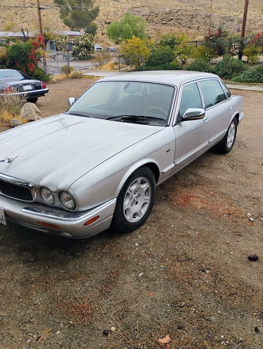 2002 Jaguar X308 XJ - Image 3 of 8