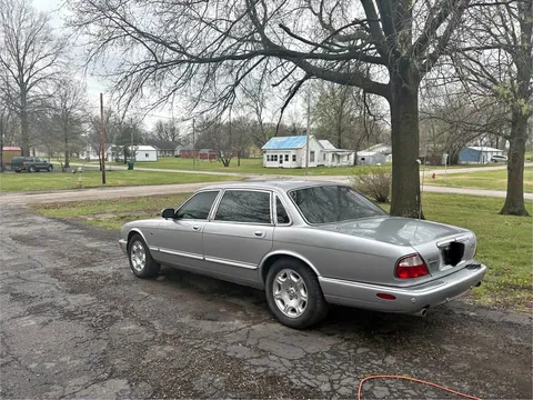 2002 Jaguar Vanden Plas