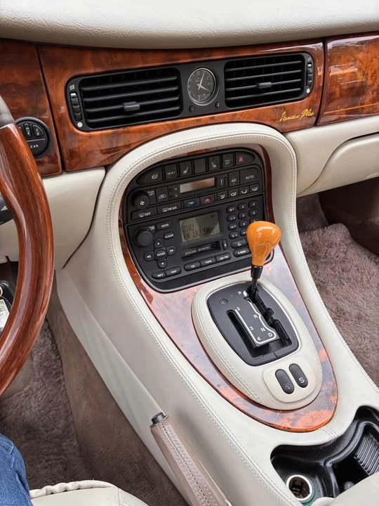 2002 Jaguar X308 XJ - Image 12 of 12