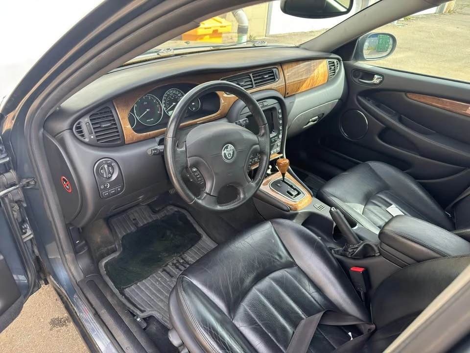 2002 Jaguar X-Type - Image 9 of 12