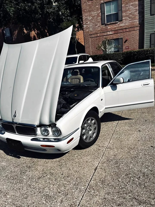 2002 Jaguar X-Type - Image 1 of 3
