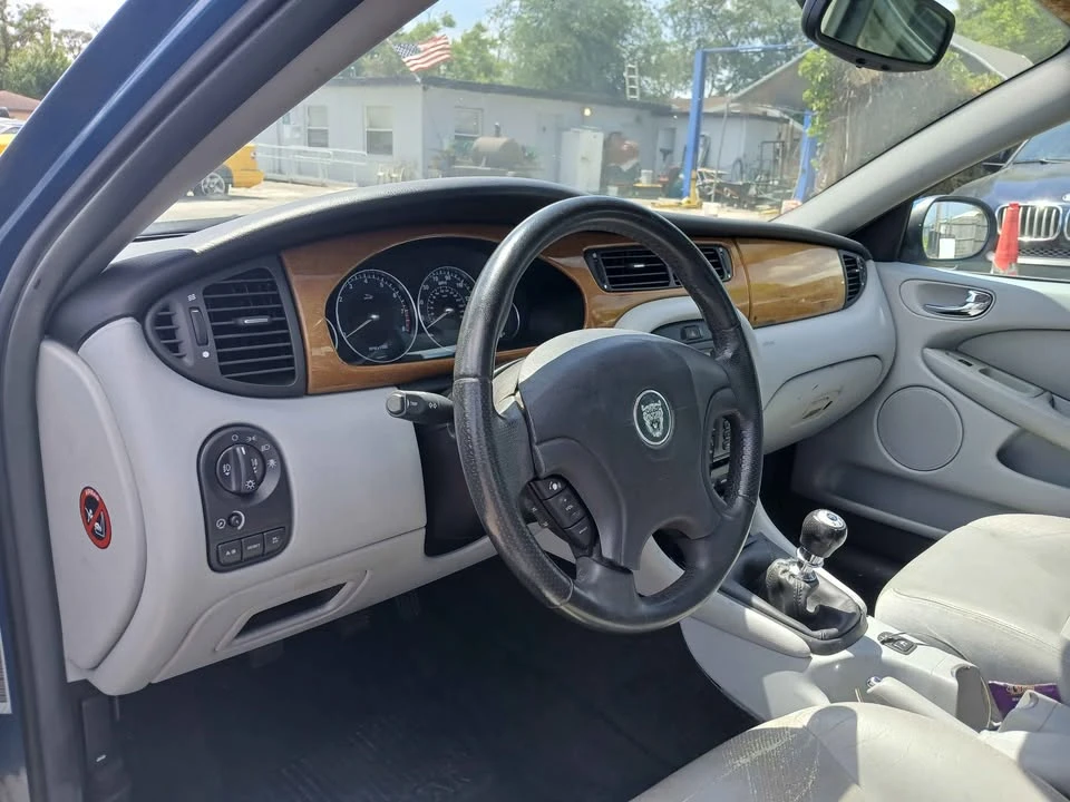 2002 Jaguar X-Type - Image 9 of 14