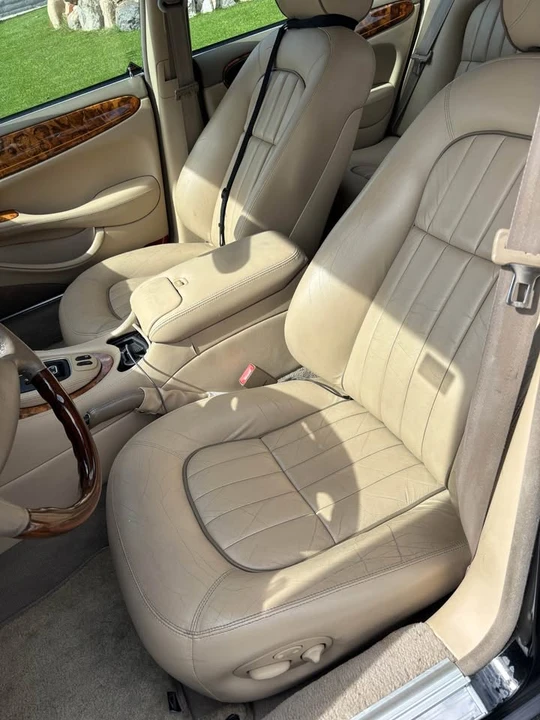 2002 Jaguar X308 XJ - Image 8 of 14