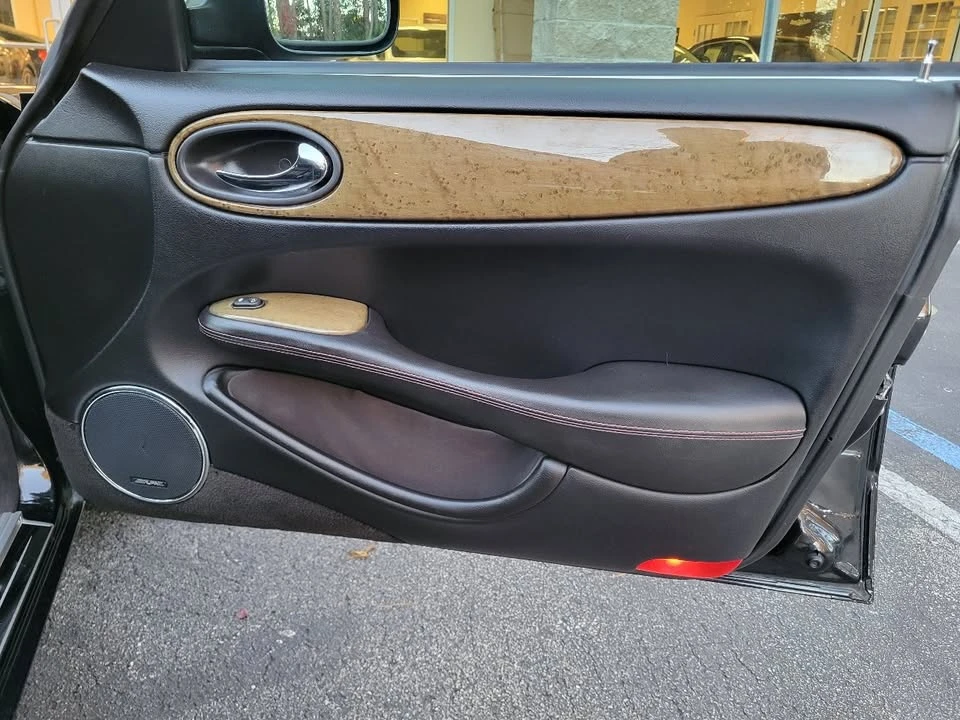 2002 Jaguar X308 XJ - Image 17 of 18