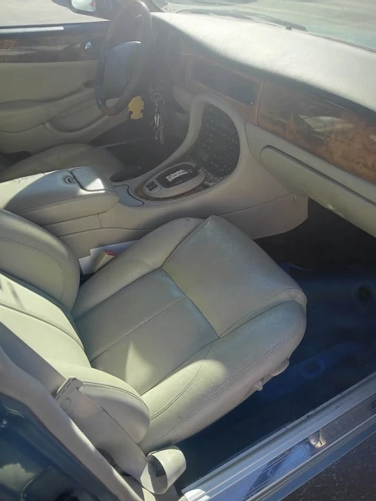2002 Jaguar X308 XJ - Image 3 of 9