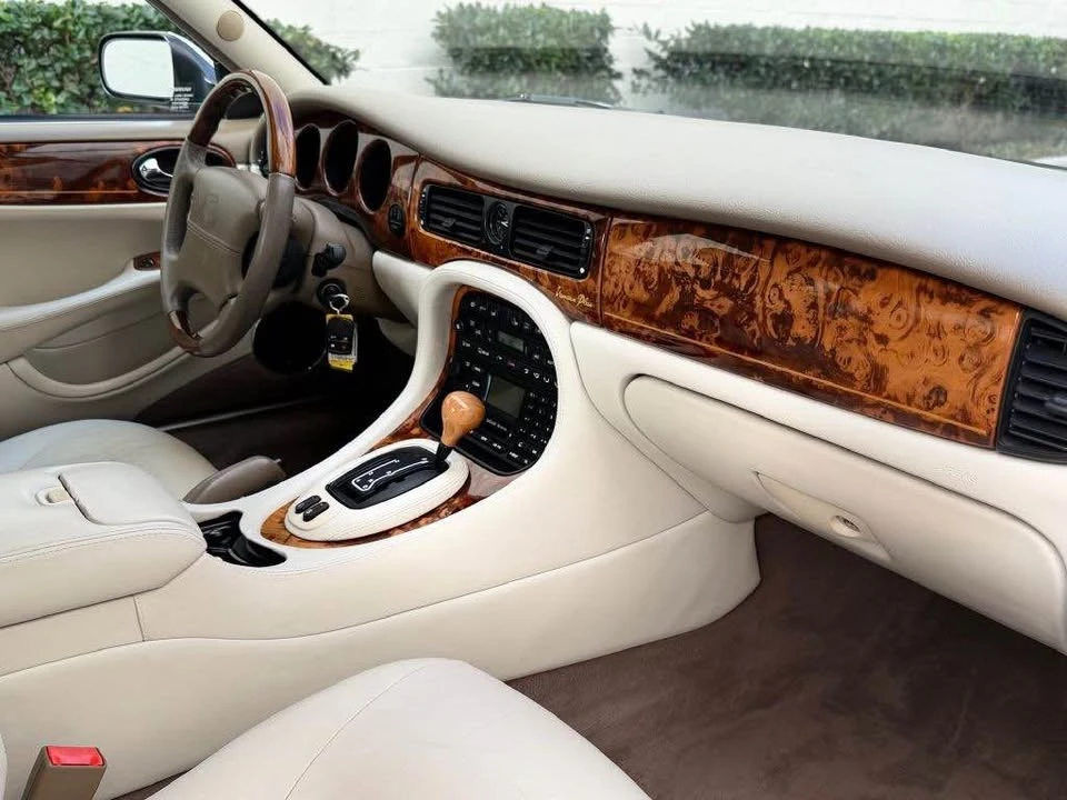2002 Jaguar X308 XJ - Image 16 of 18