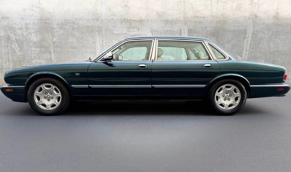 2002 Jaguar X308 XJ - Image 7 of 18
