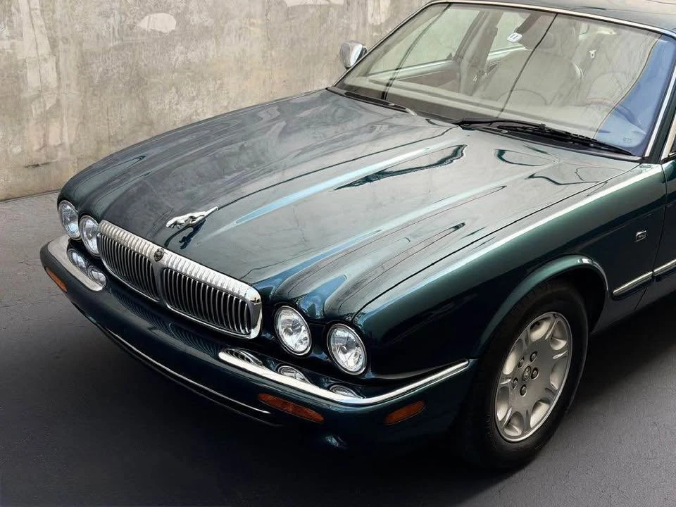 2002 Jaguar X308 XJ - Image 8 of 18