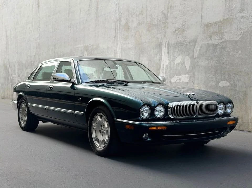 2002 Jaguar X308 XJ - Image 3 of 18